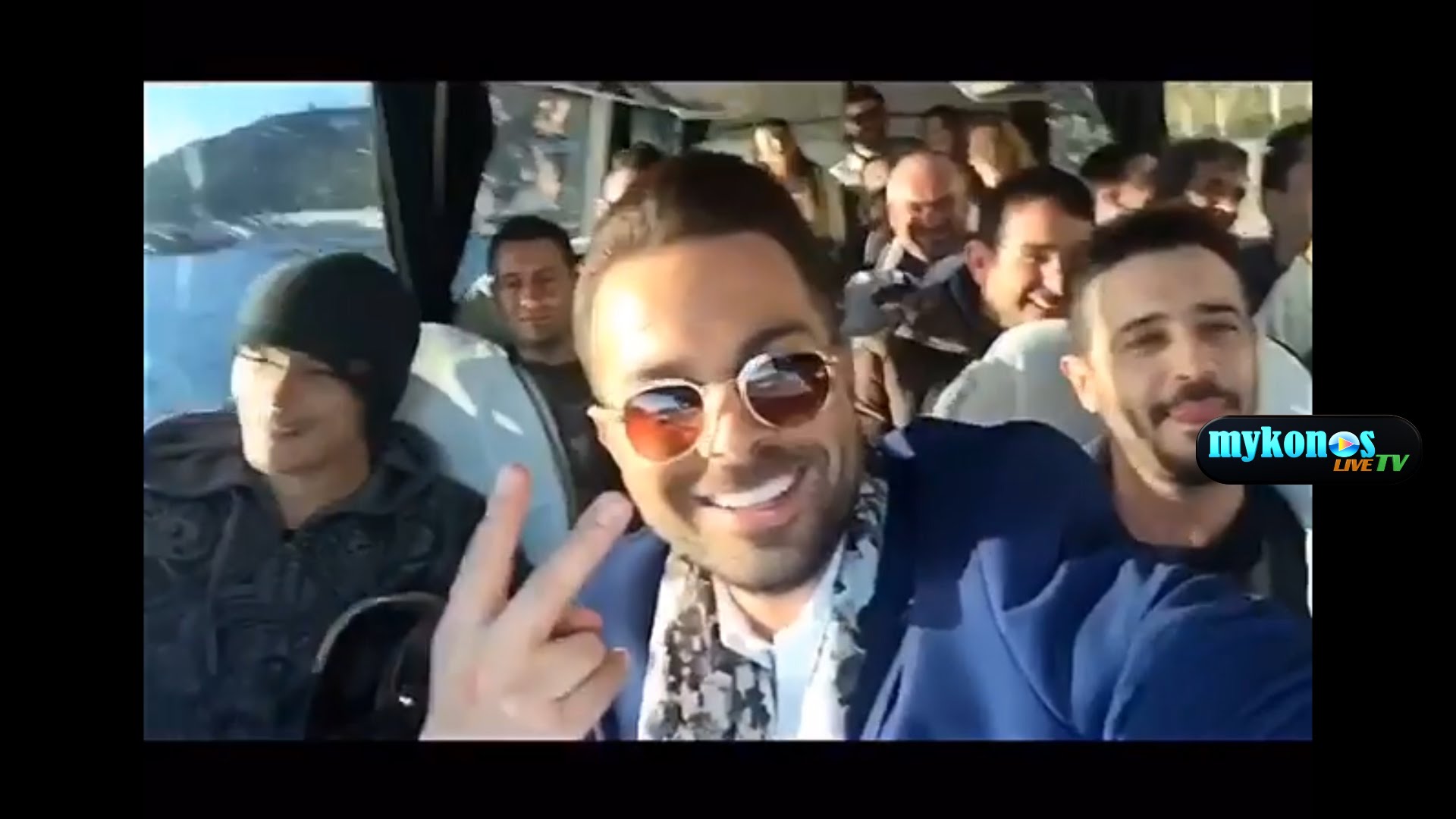 me-mukoniatiko-aera-to-neo-videoclip-tou-ilia-brettou-img