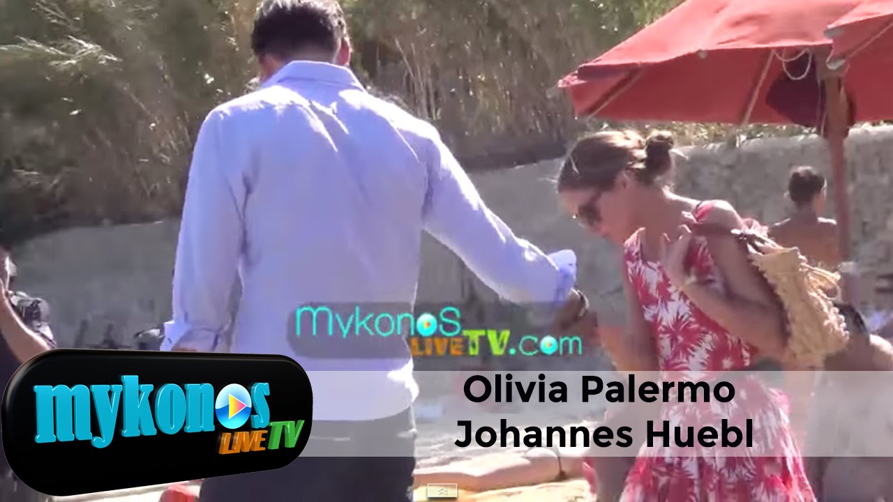 Top-Models-Olivia-Palermo-and-Johannes-Huebl-parading-at-Mykonos-img