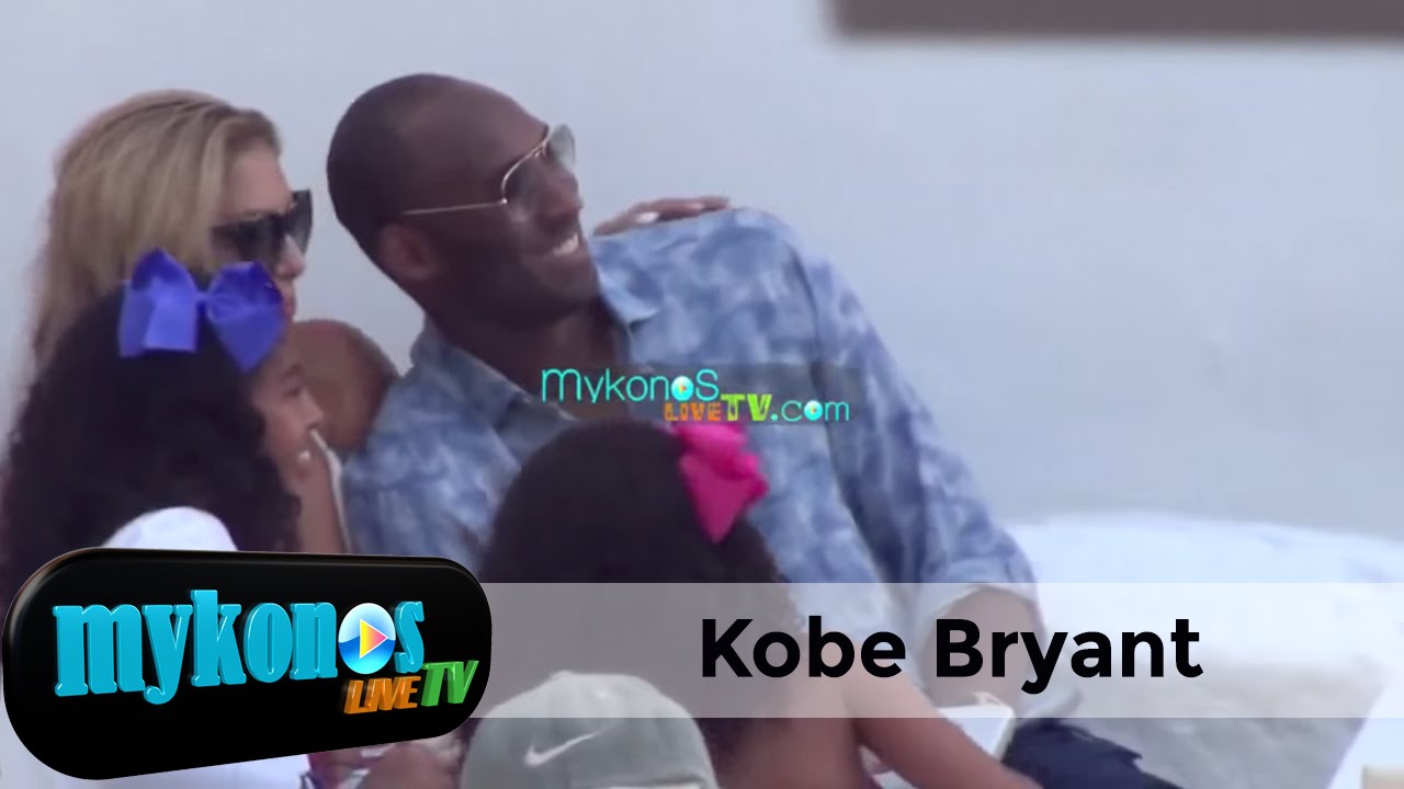 Watch-Kobe-Bryant-in-Mykonos-crushing-a-waffle-and-playing-rock-paper-scissorsdeite-ton-kompu-mpraiant-stin-mukono-na-tsakizei-mia-bafla-kai-na-paizei-petra-psalidi-xarti-img