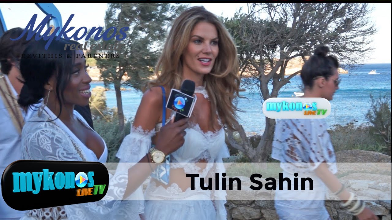 -i-tourkala-swsias-tis-Cindy-Crawford-pou-mperdepse-tous-fwtografous-stin-mukono-img