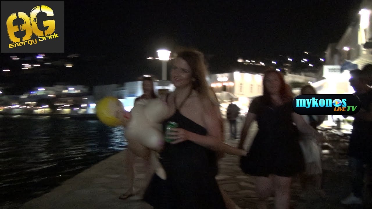 oi-lussares-neouorkezes-pou-ekanan-thrausi-stin-mukono-me-tin-plastiki-koukla-tous-img