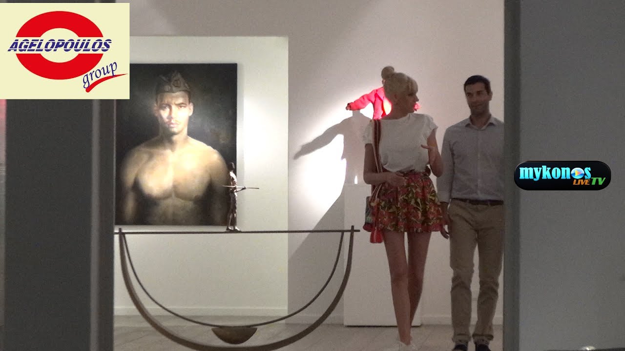 sasa-stamati-i-kompsi-emfanisi-tis-se-gallery-tis-mukonou-img