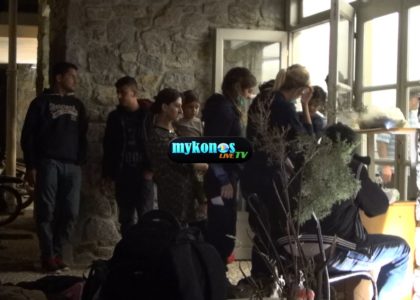 sugkinitiki-boitheia-apo-tous-ntopious-stous-lathrometanastes-pou-eftasan-stin-mukono-img