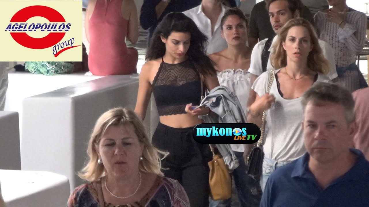 i-tonia-swtiropoulou-me-mauro-dantelwto-top-kai-sunatsaki-ntoretta-stin-mukono-img