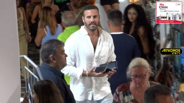 Sequence 01.00_00_12_17.Still001