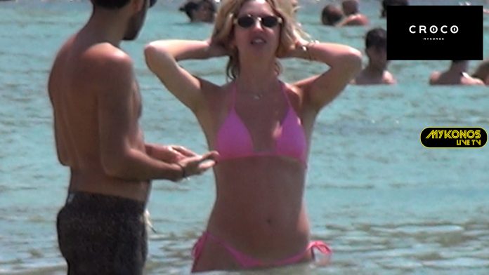 Sequence 01.00_00_49_24.Still001