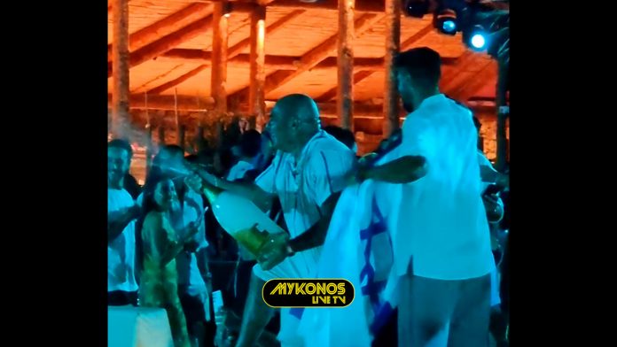 Sequence 01.00_00_51_06.Still001