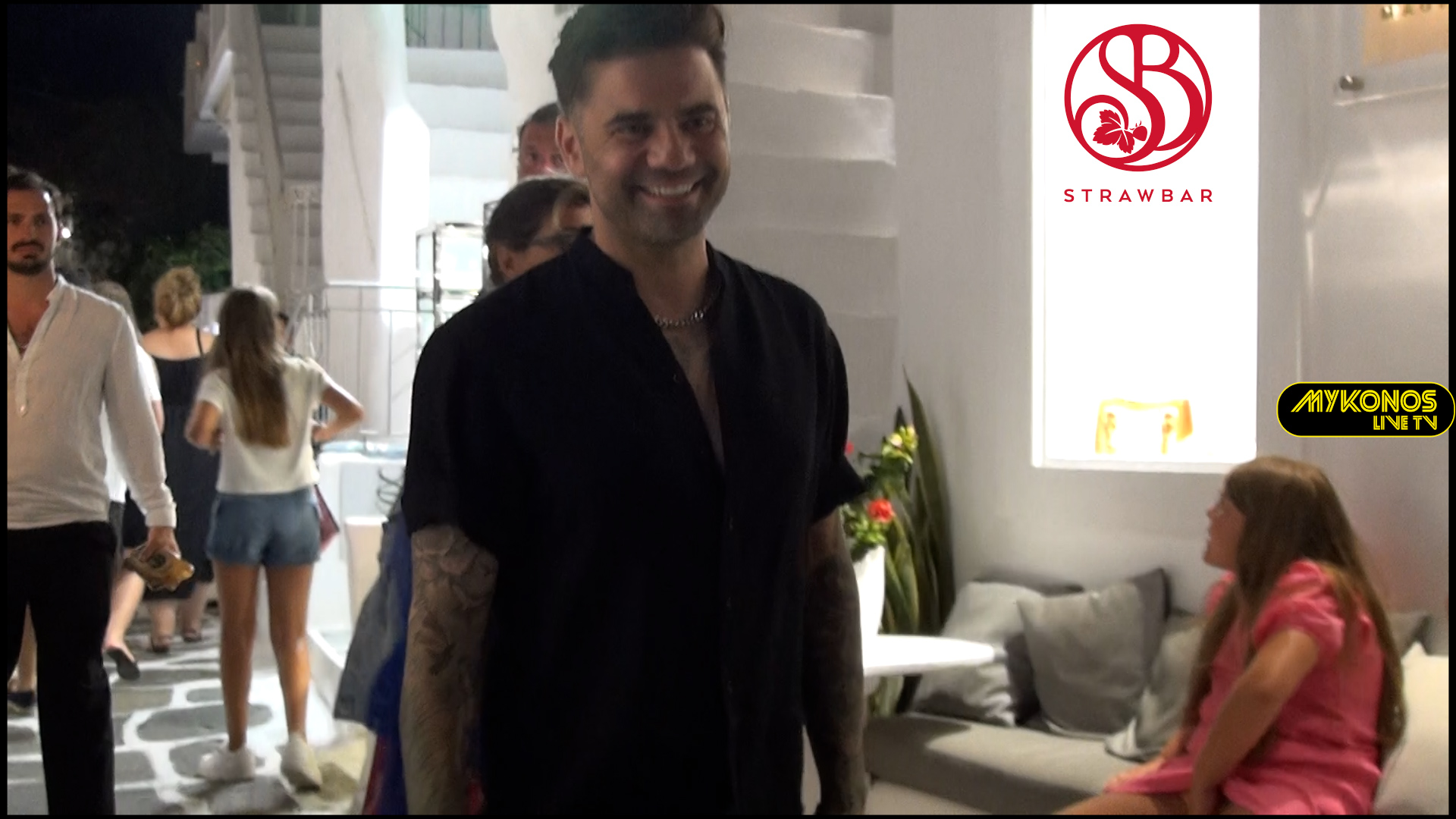 ΘΟΔΩΡΗΣ ΜΑΡΑΝΤΙΝΗΣ: ΣΤΗΝ ΜΥΚΟΝΟ ΜΑΖΙ ΜΕ ΤΟΝ ΓΙΟ ΤΟΥ