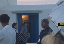 ΤΕΤΟΙΟ ΣΧΕΔΙΟ ΦΥΓΑΔΕΥΣΗΣ ΓΙΑ ΤΗΝ ΛΙΛΥ ΚΟΛΛΙΝΣ ΣΤΗΝ ΜΥΚΟΝΟ ΟΥΤΕ ΓΙΑ ΤΗΝ ΑΝΤΖΕΛΙΝΑ ΤΖΟΛΙ!