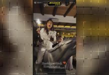 Η ASHLEY PARK EΚΑΝΕ …ΙΠΠΑΣΙΑ ΣΤΟ ΞΕΦΡΕΝΟ ΠΑΡΤΥ ΤΟΥ EMILY IN PARIS ΣΤΗΝ ΜΥΚΟΝΟ