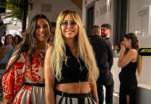 ΑΝΑΝΕΩΜΕΝΗ ΚΑΙ ΛΑΜΠΕΡΗ Η ΜΕΛΙΝΑ ΑΣΛΑΝΙΔΟΥ ΣΤΑ ΜΑΤΟΓΙΑΝΝΙΑ