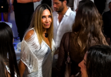 ΚΟΥΚΛΑΡΑ ΚΑΙ ΚΟΡΜΑΡΑ Η ΕΛΕΝΗ ΠΕΤΡΟΥΛΑΚΗ ΣΤΗΝ ΜΥΚΟΝΟ