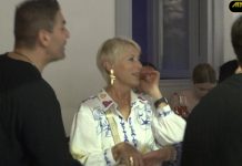 Η ΚΑΛΟΝΤΥΜΕΝΗ ΝΑΤΑΣΑ ΠΑΖΑΪΤΗ ΞΕΝΑΓΕΙ ΦΙΛΟΥΣ ΤΗΣ ΣΤΑ ΓΡΑΦΙΚΑ ΜΑΤΟΓΙΑΝΝΙΑ