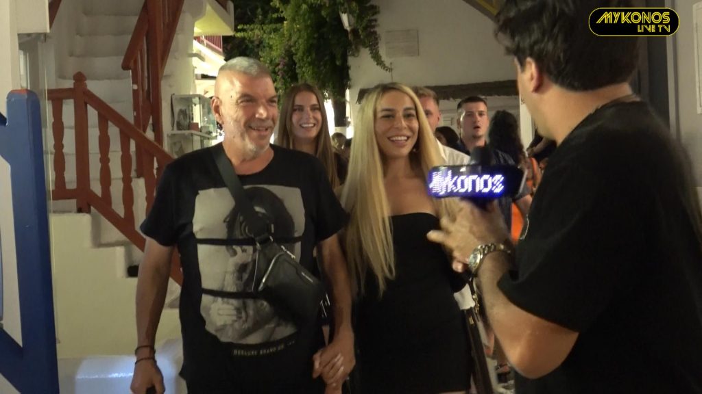 Ο AMBASSADOR PROMO MYKONOS ΚΩΣΤΑΣ ΣΚΑΓΙΑΣ ΚΑΙ Η ΧΡΙΣΤΙΑΝΑ ΓΡΗΓΟΡΑΣΚΟΥ ΞΕΝΑΓΟΥΝ ΔΙΑΣΗΜΟΥΣ TRAVEL BLOGGERS ΣΤΟ ΝΗΣΙ ΤΩΝ ΑΝΕΜΩΝ